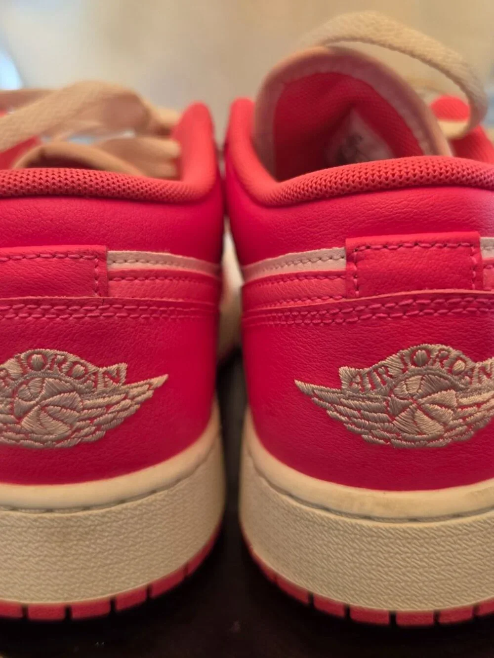 Nike Air Jordan 1 low GS Pink foam/summit white/hyper pink GS 6Y